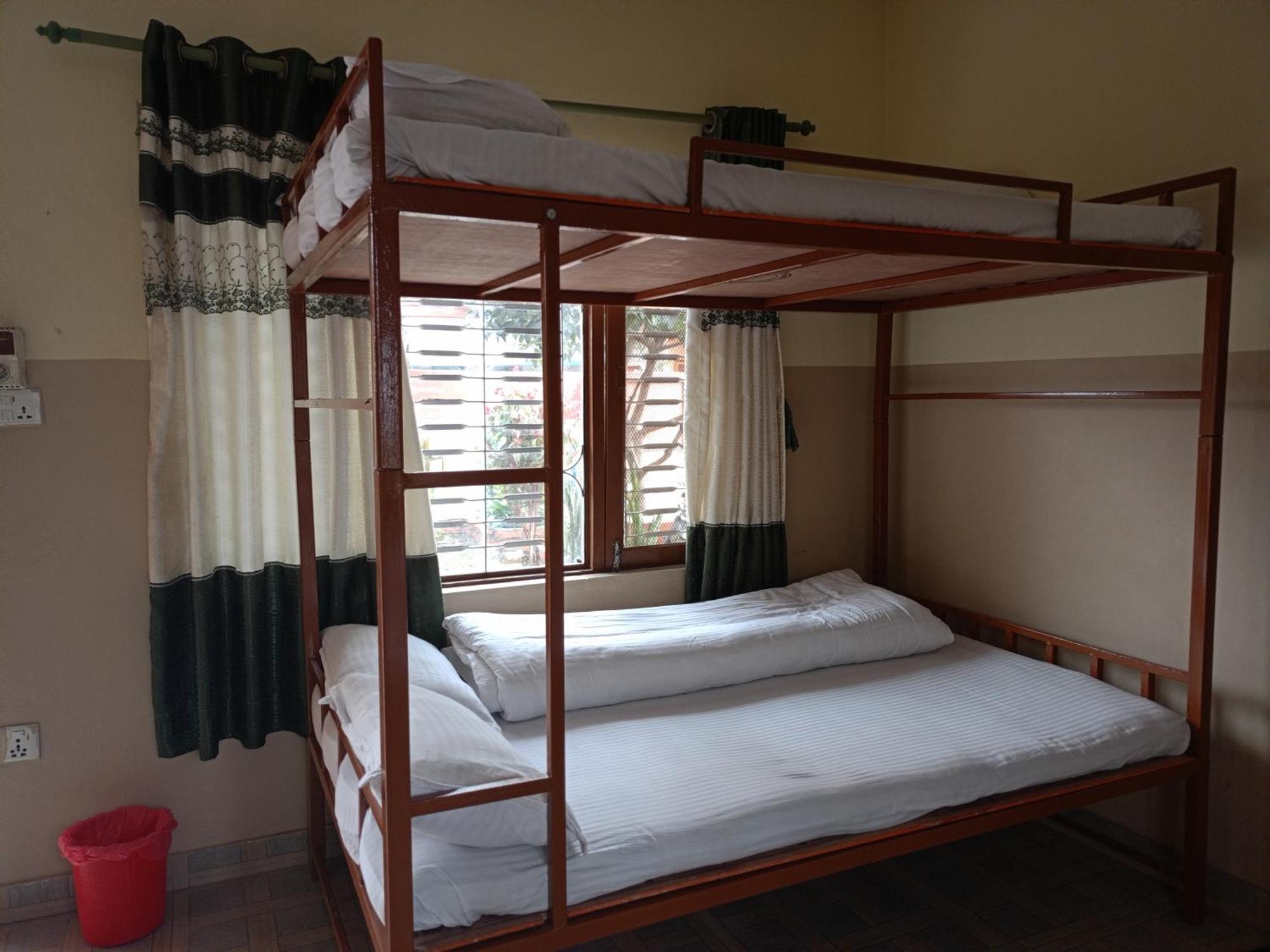 Pokhara Metro Eco Hotel Pokój zdjęcie