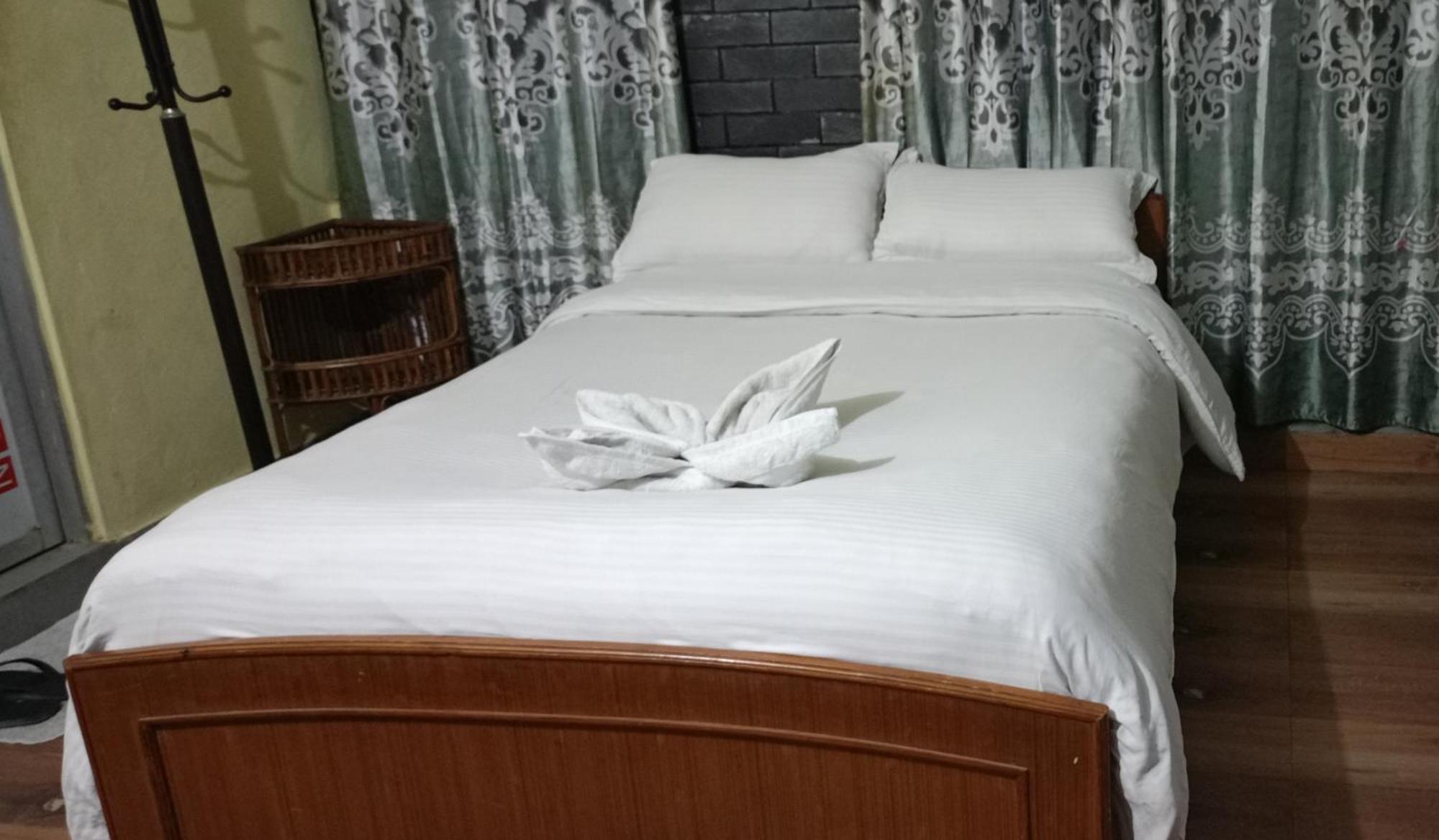 Pokhara Metro Eco Hotel Pokój zdjęcie